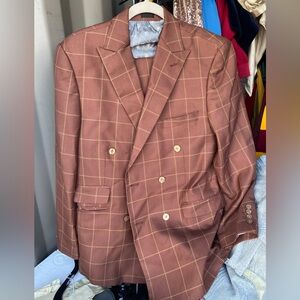 Elegant Brown Plaid Men's Suit